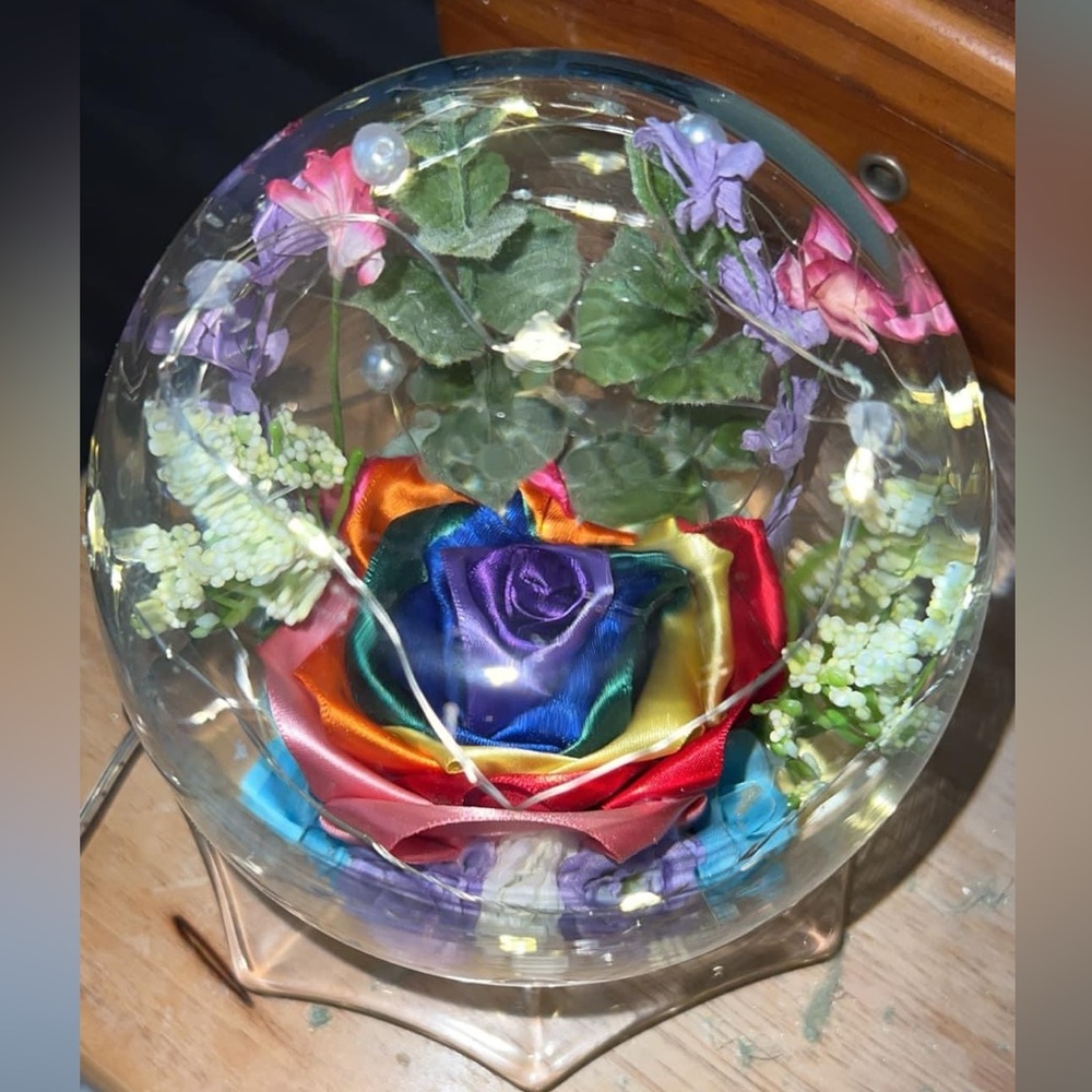 Rose globe - Picture 2 of 3